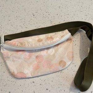 Retired Kealopiko ‘Olepe Mini Hip pack ALOHA collection 🐚